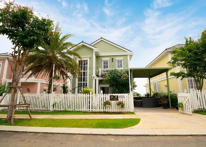 Aurora Novaworld Villa *